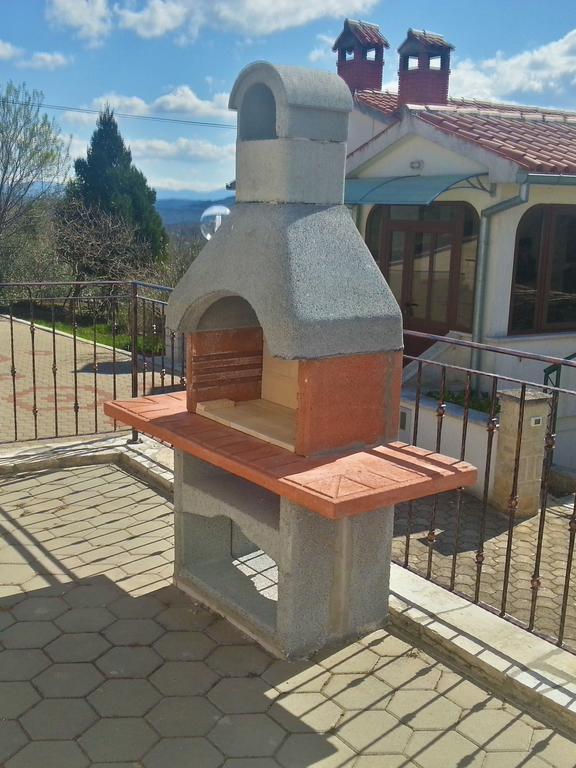 Villa Lara Karojba Ruang foto