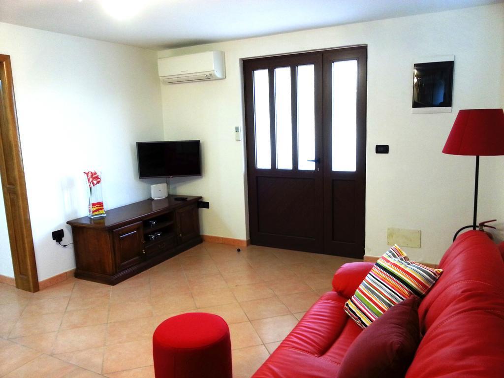 Villa Lara Karojba Ruang foto